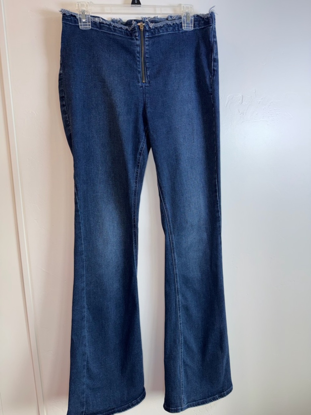 BDG Urban Outfitters Flare Jeans Raw Hem Front Zip Size 31